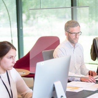 Deckenabhängung Spuckschutz Deckenabhängung Spuckschutz